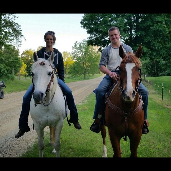 Meet your Posher, Halina✨ - Picture 1 of 1